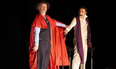 KİM VAR ORADA – MUHSİN BEYİN SON HAMLET’İ